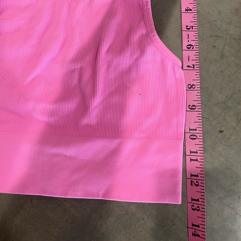 Two sports bras- NWOT( never worn)1 floral print by JOY LAB 🖤1 pink by COLSIE💗 - Picture 5 of 13